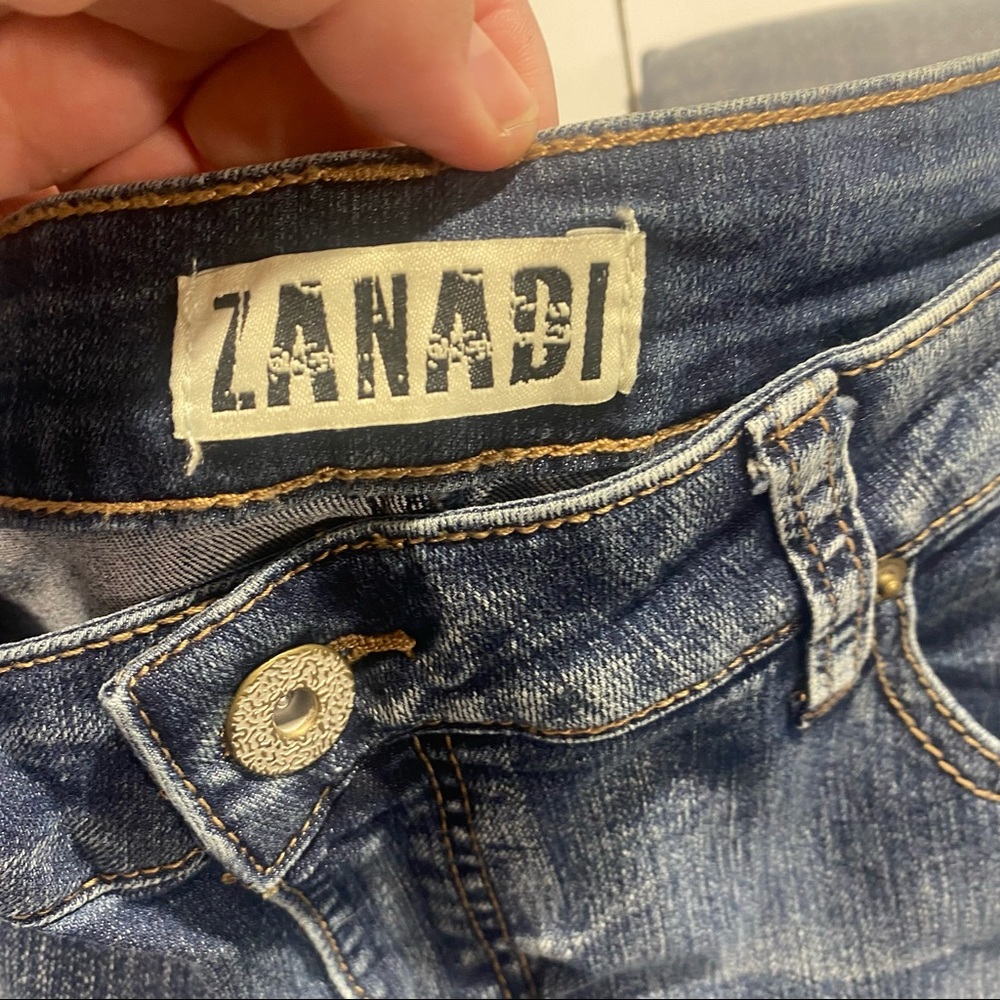Zanadi Cotton Y2K Floral Embroidered Rolled Hem Blue Jeans NWT Size 14 - Picture 13 of 16